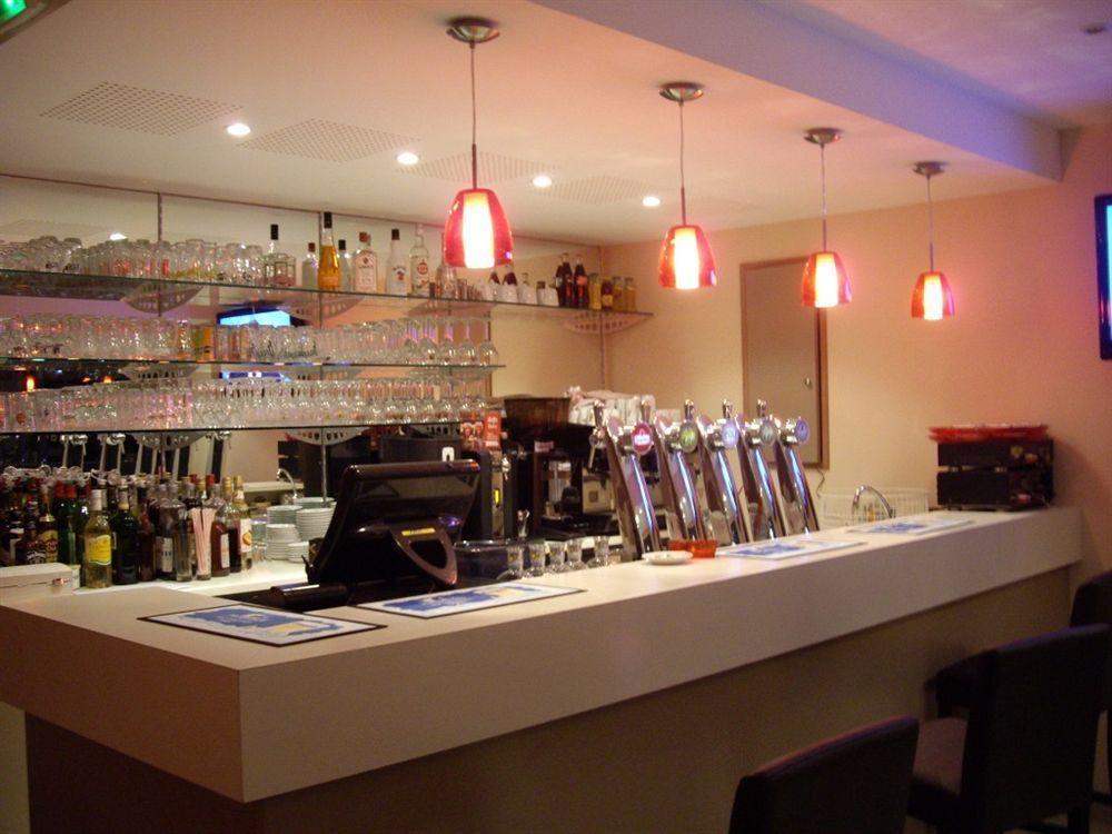 Logis-Hotel & Restaurant Le Carnot Bolbec Luaran gambar