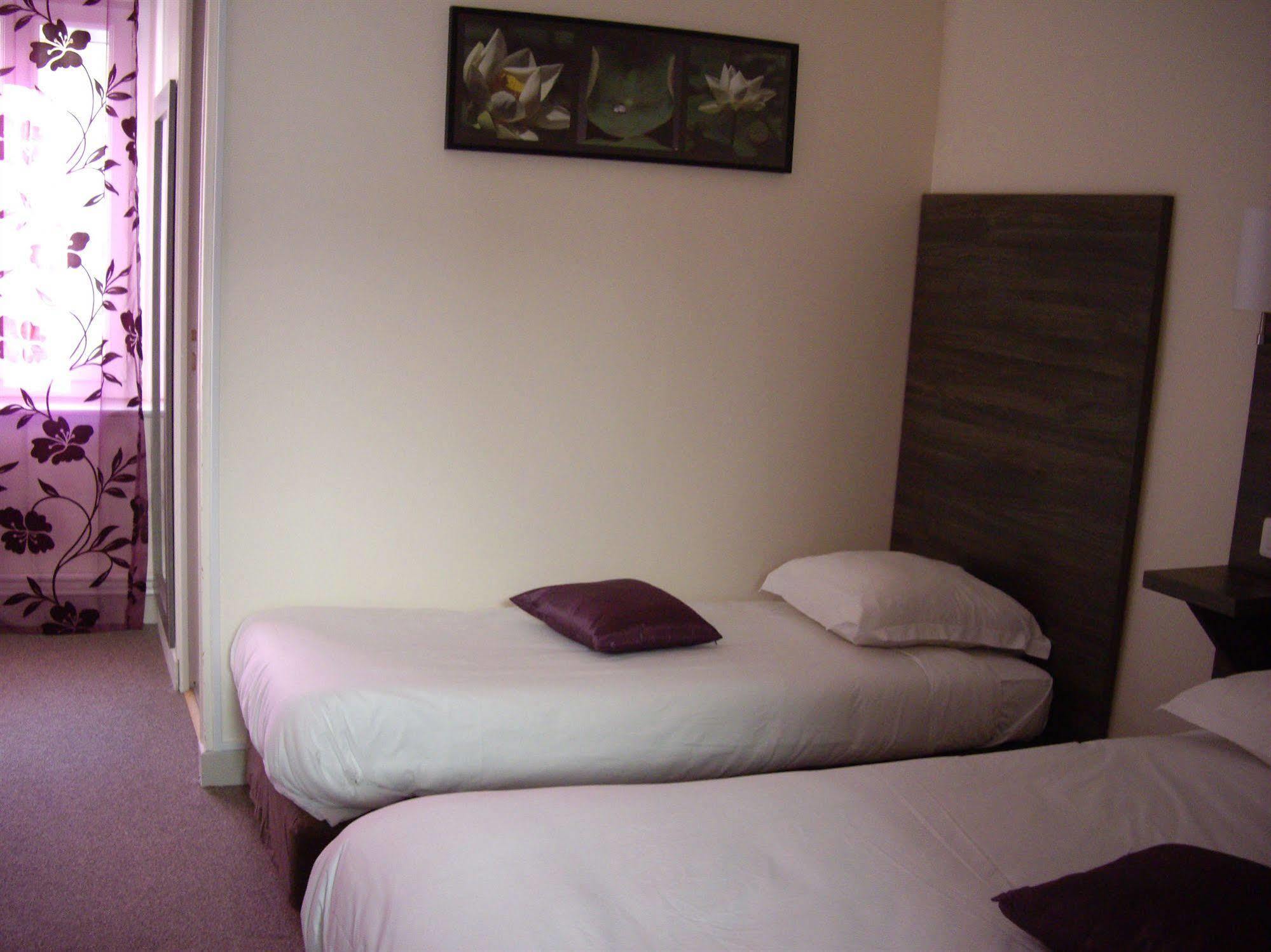 Logis-Hotel & Restaurant Le Carnot Bolbec Luaran gambar