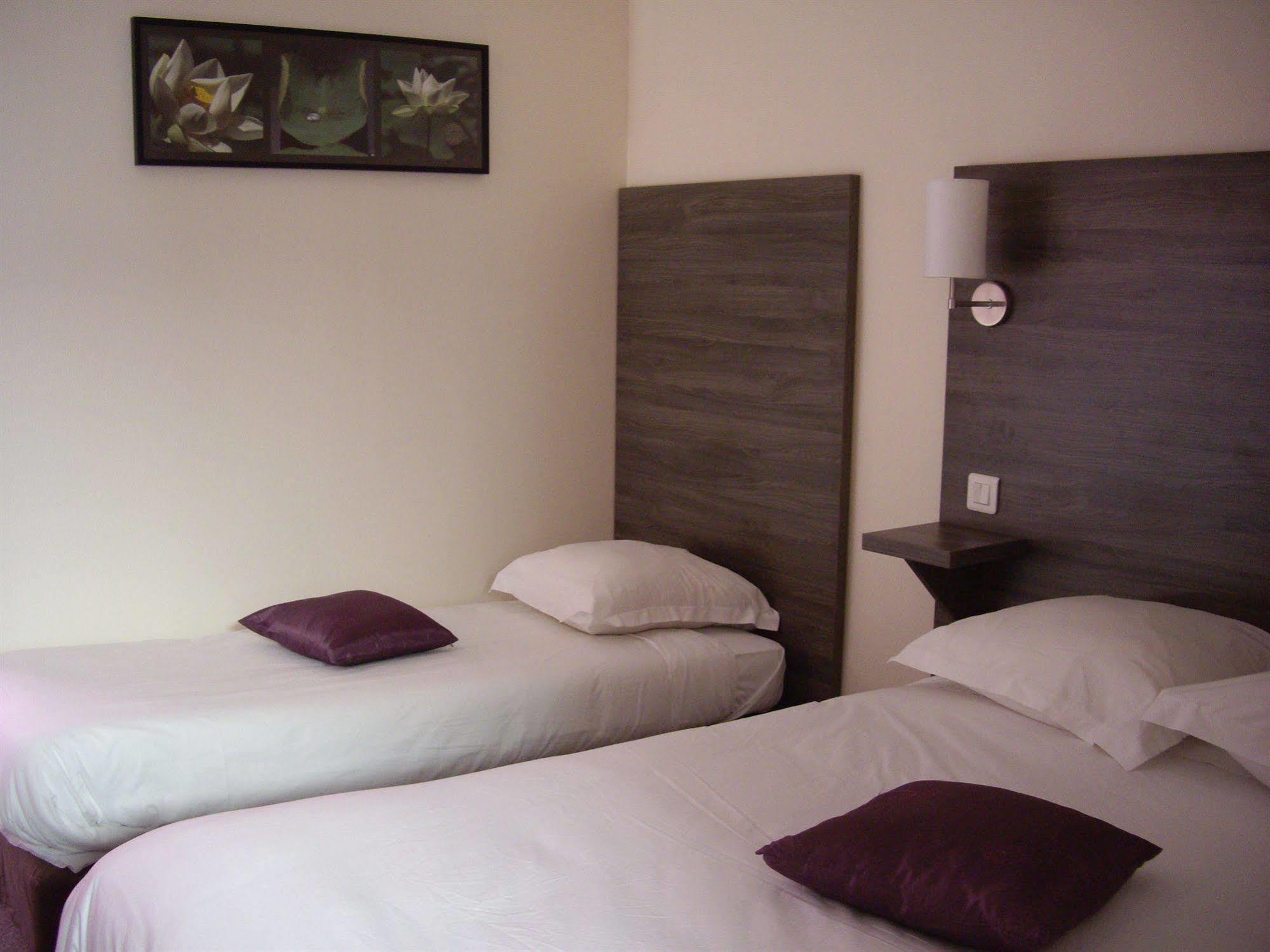 Logis-Hotel & Restaurant Le Carnot Bolbec Luaran gambar